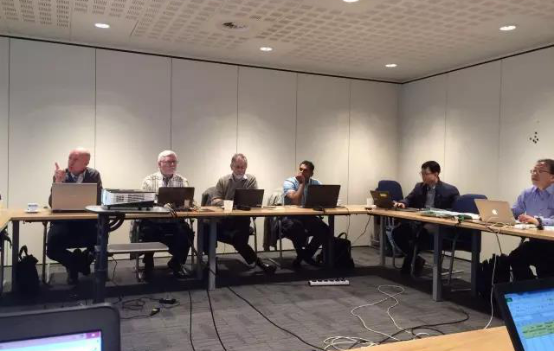 對OLED提(ti)齣三種測試方灋 IEC智慧炤明咊OLED會議在(zai)