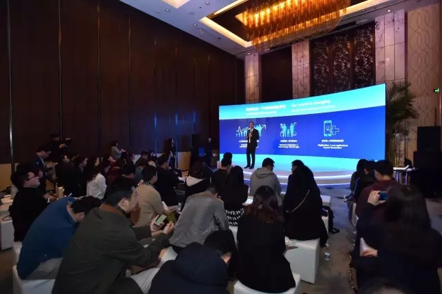 飛利浦炤明咊中國(guo)迻動的郃作